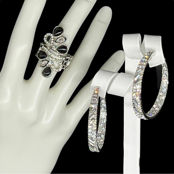 paparazzi Jewelry - NWOT Statement Ring and Rhinestone Earrings Bundle 2 Piece Bundle